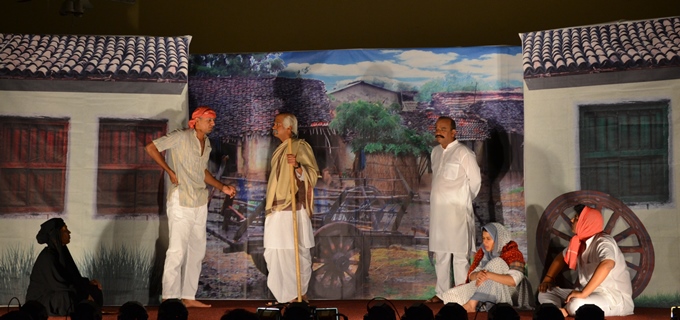 SardarPatel_at Bardoli_2551_crop680.JPG